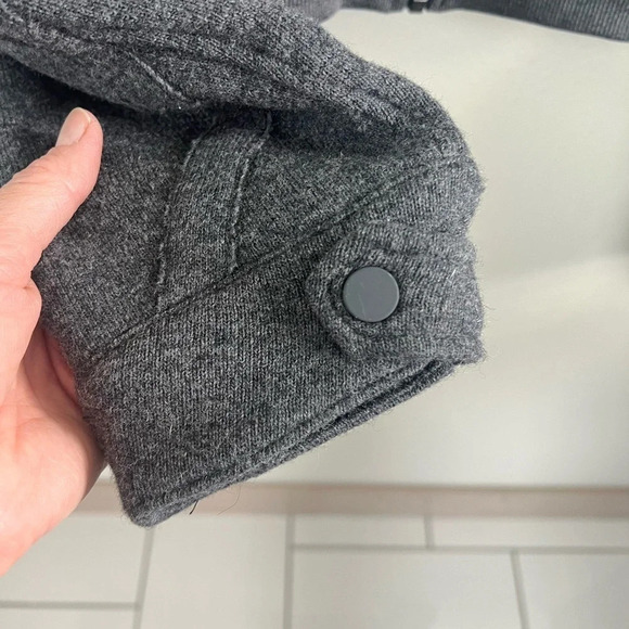 ALO Yoga Anthracite Heather Grey Cropped Strut This Jacket Activewear Women’s XS - Picture 11 of 12